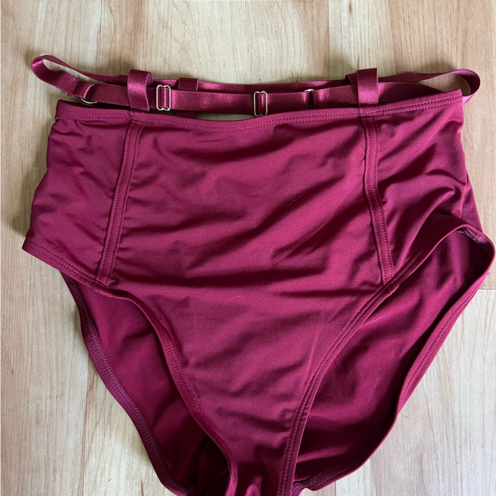 Burgundy Sports Pole Bottoms Luna Lae US 8 new without tags